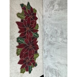 Hand Beaded Poinsettia Christmas Table Runner‎ Red Green Floral Holiday 34 Inch